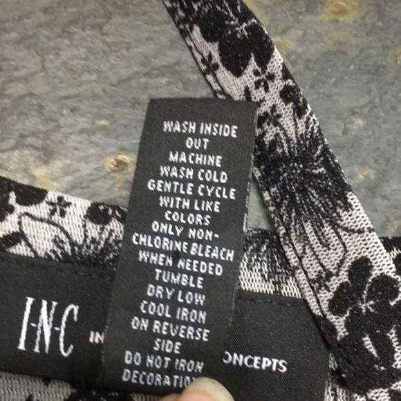 International concepts medium sheer top - Picture 7 of 7